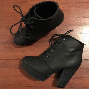 Qupid ankle booties lace up